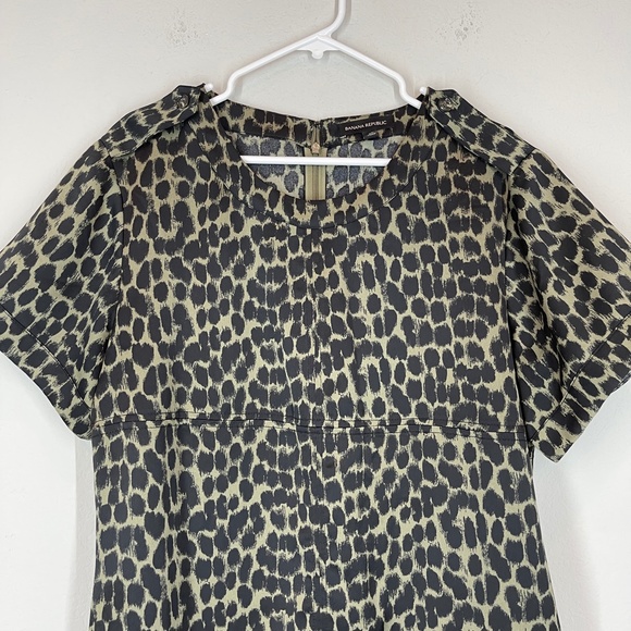 Banana Republic Short Sleeve Leopard Print Utility Sheath Dress - Picture 2 of 16